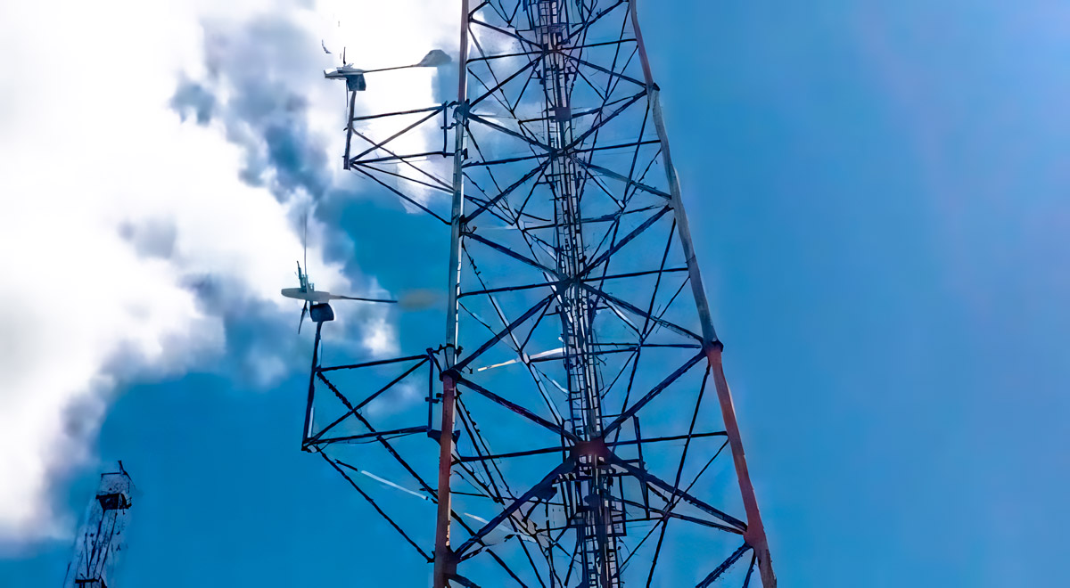 Torre de telecomunicações Turbina Eólica Enersud
